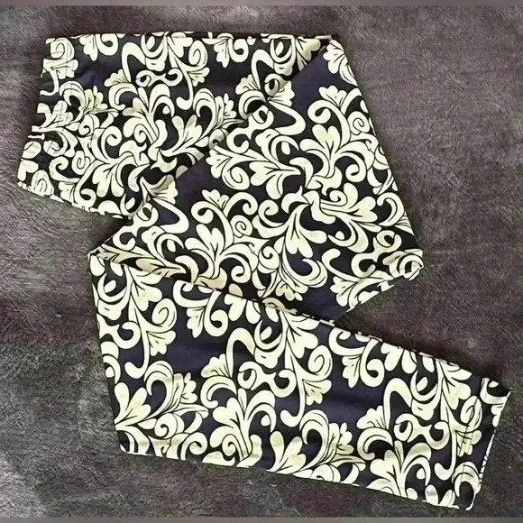 🆕Dark Navy &  Cream Leggings - Picture 1 of 11